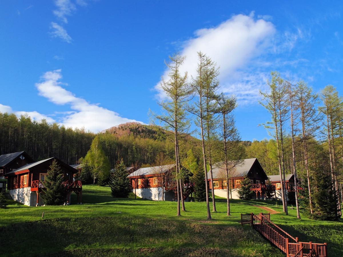 Log Hotel Larch Lake Kanayama Minamifurano Habitación foto
