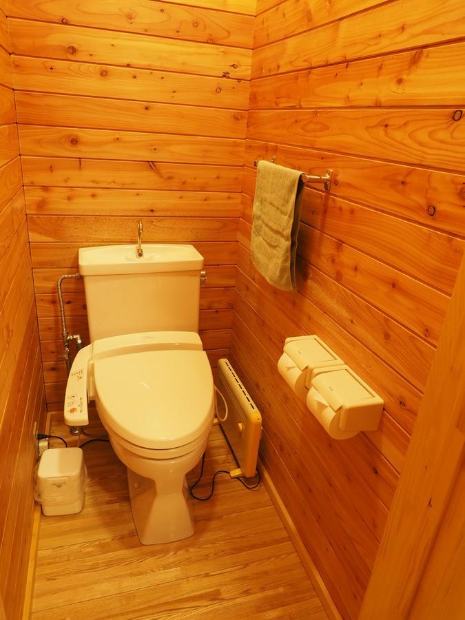 Log Hotel Larch Lake Kanayama Minamifurano Habitación foto