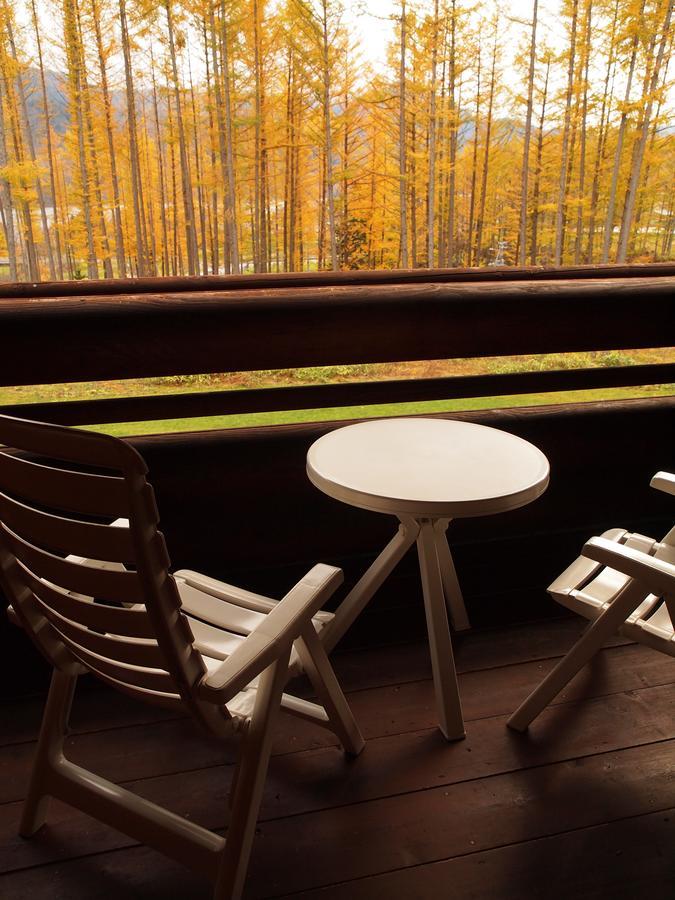 Log Hotel Larch Lake Kanayama Minamifurano Habitación foto